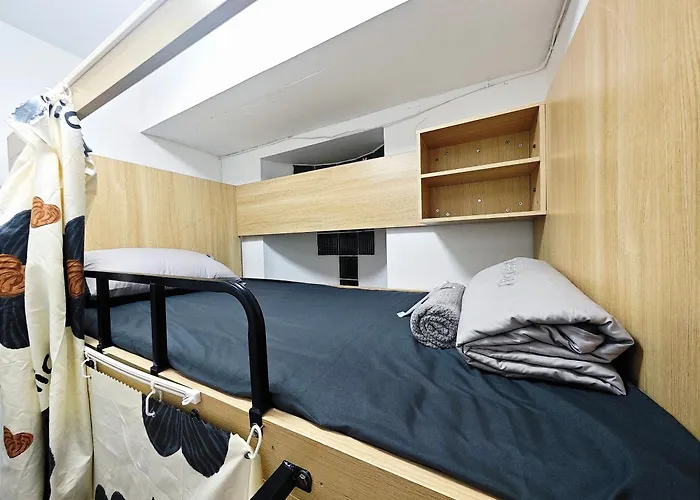 Panda Hostal *