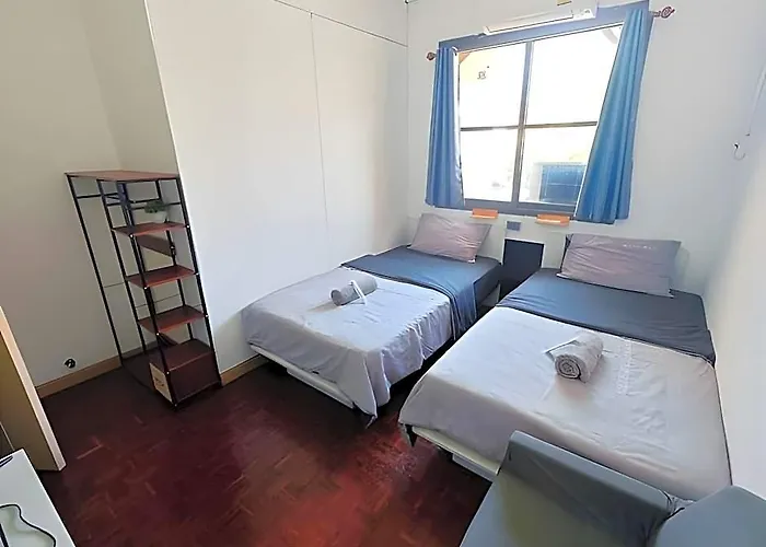 Panda Hostal *